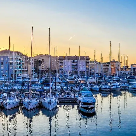 Tres Jolie A 2 Minutes De La Et Du Port De Secteur Base Nature Апартаменты