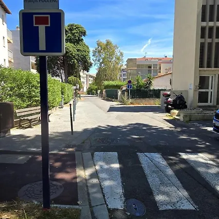 شقة Tres Jolie A 2 Minutes De La Et Du Port De Secteur Base Nature *